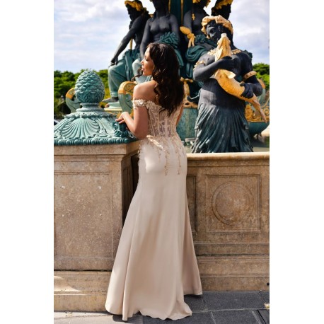 Robe modèle WITNEY
