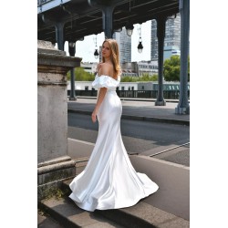 Robe modèle EDITTE
